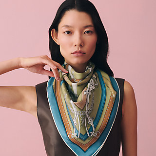 エメラルドグリーン ネイビー スカーフ HERMES Harnais Legendaire scarf 90 | Hermès USA